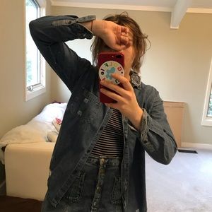 distressed light jean jacket 💙